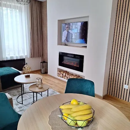 Cvetkovic, Elsa Iii 아파트